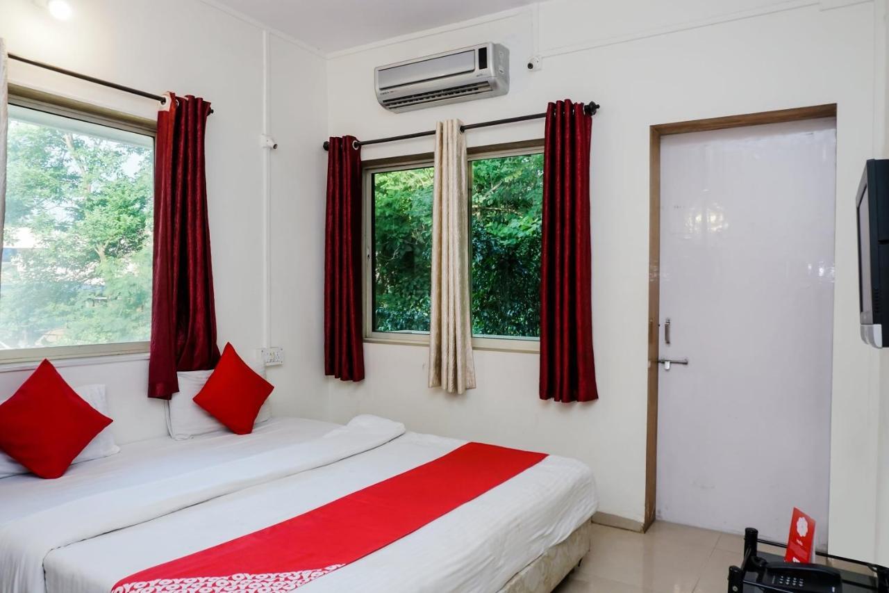 Dreams Holiday Resort Lonavala Bagian luar foto
